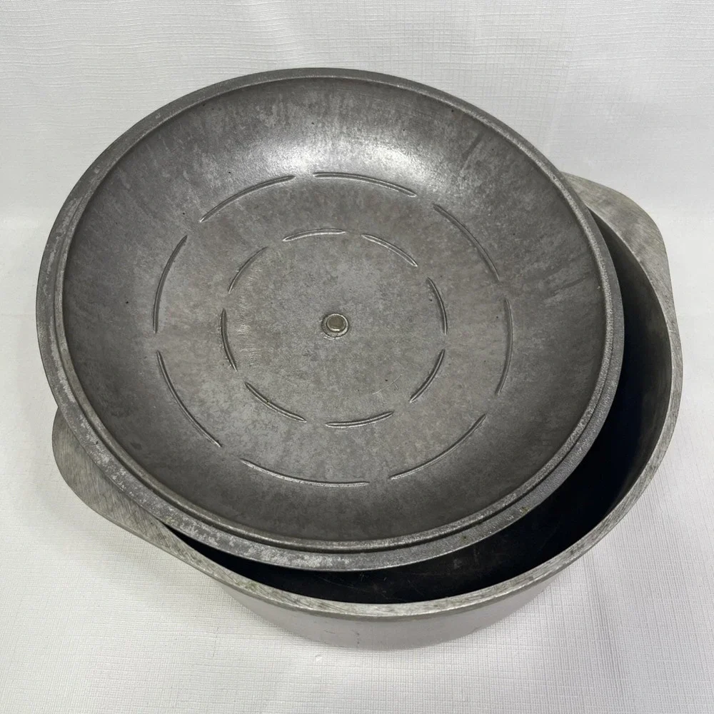 Vintage Club Brown Dutch Oven Large Stock Pot With Lid Cast Aluminum Collectible